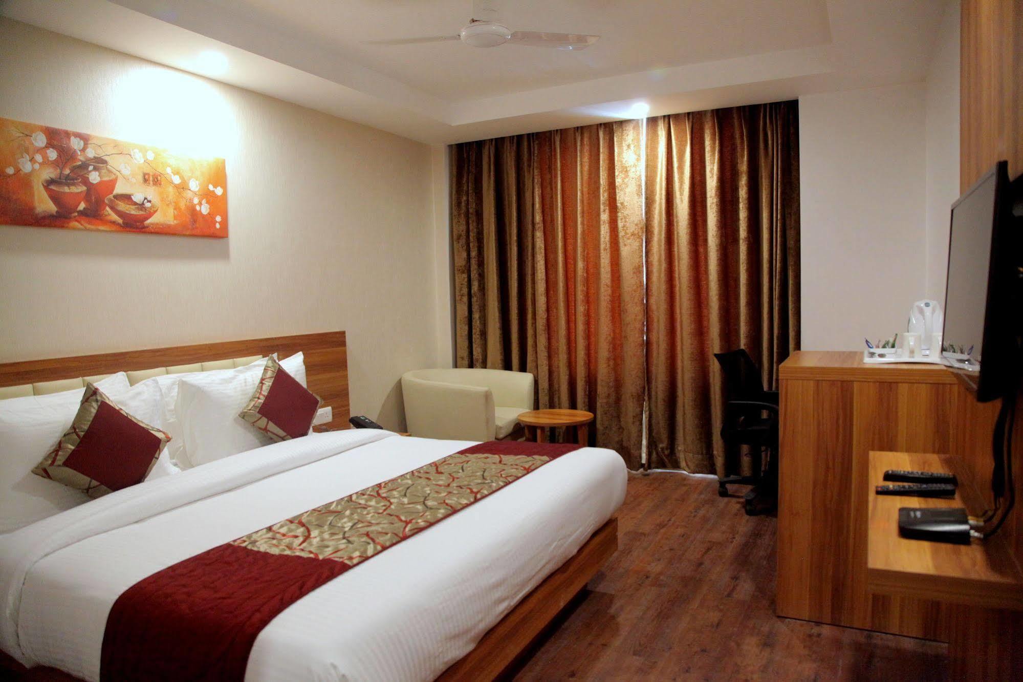 Le Roi Jammu - Near Jammu Railway Station Hotel Buitenkant foto